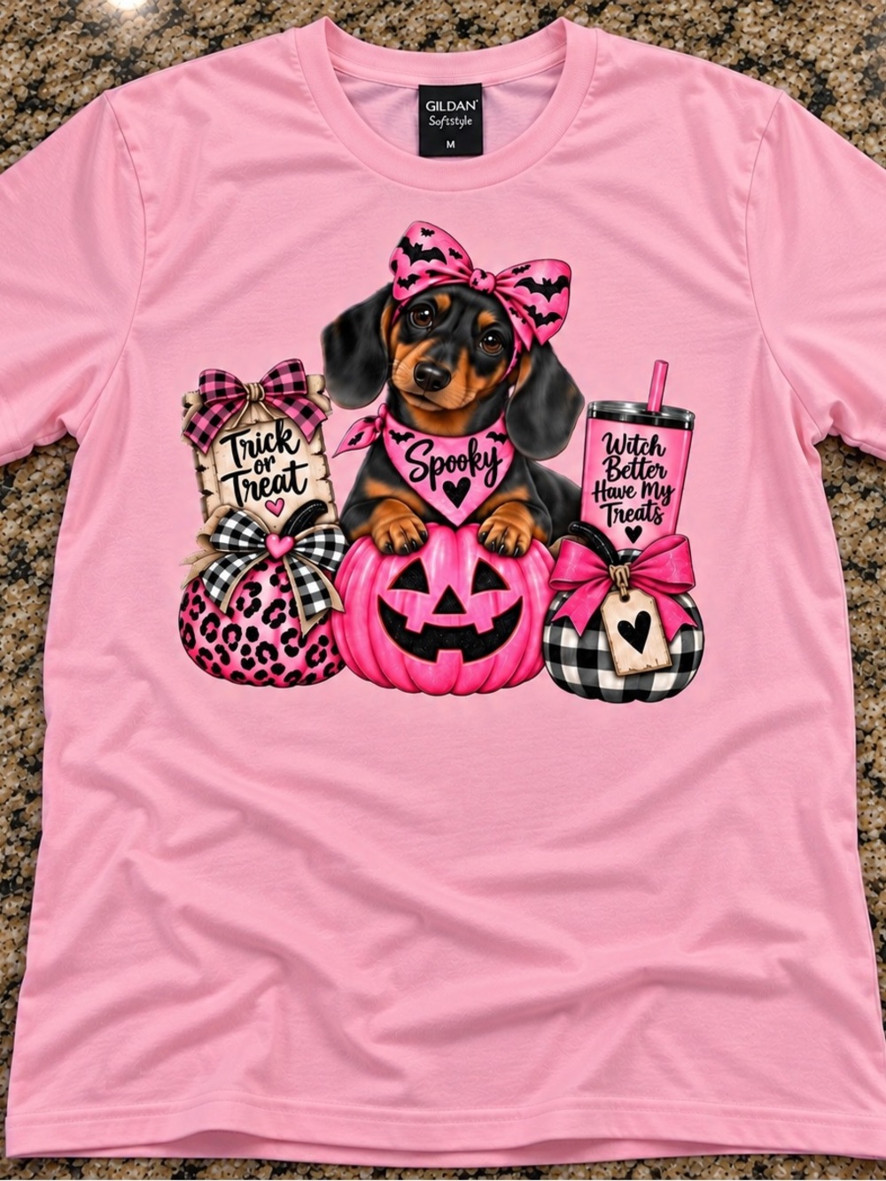 Gildan Pink Halloween Dachshund Graphic T-Shirt Size medium adult Gildan